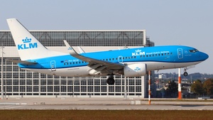 PH-BGN - Boeing 737-7K2