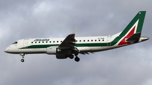 Photo with serial 17000331 - Embraer ERJ-175STD