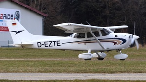 D-EZTE - Cessna 172S Skyhawk SP