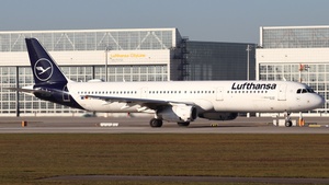 Photo of D-AIDK - Airbus A321-231 operated by Lufthansa