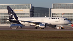 D-AIWJ - Airbus A320-214