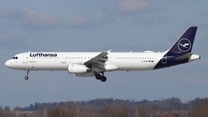 Photo of D-AIDM - Airbus A321-231 operated by Lufthansa