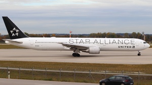 Photo of N76055 - Boeing 767-424(ER) operated by United Airlines