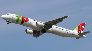 Photo of CS-TJF - Airbus A321-211 operated by TAP Air Portugal