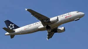 Photo of HB-IJM - Airbus A320-214 operated by Swiss International Air Lines