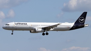 Photo of D-AISI - Airbus A321-231 operated by Lufthansa