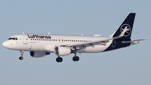 D-AIUM - Airbus A320-214