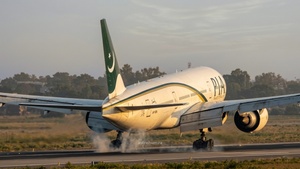 Photo of AP-BGK - Boeing 777-240(ER) operated by PIA Pakistan International Airlines
