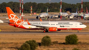 9H-SAU - Boeing 737-8KN