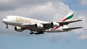Photo of A6-EDQ - Airbus A380-861 operated by Emirates