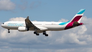 Photo of D-AFYR - Airbus A330-343 operated by Discover Airlines