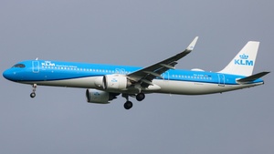 PH-AXM - Airbus A321-252NX