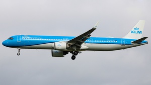 PH-AXC - Airbus A321-252NX