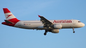 Photo of OE-LXE - Airbus A320-216 operated by Austrian Airlines