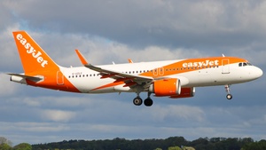G-UZLC - Airbus A320-251N