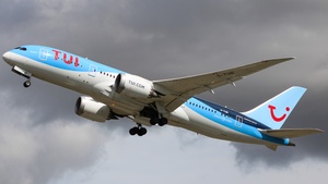 Photo of G-TUIE - Boeing 787-8 Dreamliner operated by TUI Airways