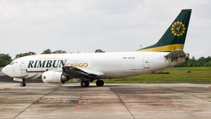 Photo of PK-OTO - Boeing 737-3J6(SF) operated by Rimbun Air