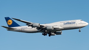 Photo of D-ABYJ - Boeing 747-830 operated by Lufthansa
