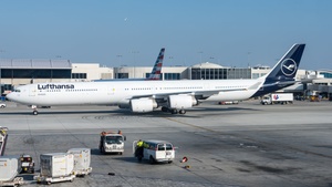 Photo of D-AIHI - Airbus A340-642 operated by Lufthansa