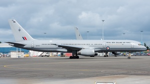 Photo of NZ7572 - Boeing 757-2K2(C) operated by Royal New Zealand Air Force