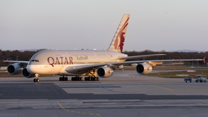Photo of A7-APH - Airbus A380-861 operated by Qatar Airways