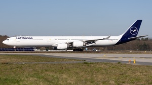 Photo of D-AIHF - Airbus A340-642 operated by Lufthansa