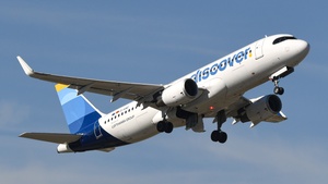 Photo of D-AIWC - Airbus A320-214 operated by Discover Airlines