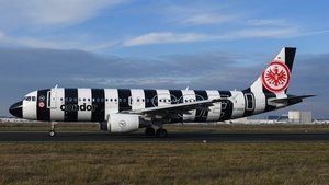 Photo of D-ASGE - Airbus A320-214 operated by Condor