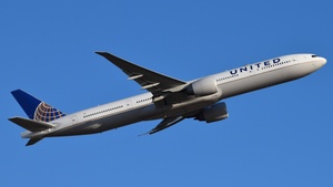 Photo of N2645U - Boeing 777-322(ER) operated by United Airlines