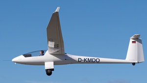 Photo of D-KMDO - Stemme S10-VT operated by Private