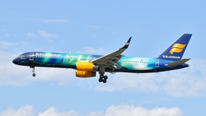 Photo of TF-FIU - Boeing 757-256 operated by Icelandair