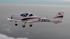 Photo of D-ENTU - Aquila A211GX operated by Aero-Club Koblenz
