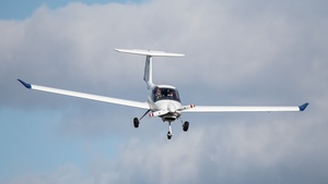 D-EIHQ - Diamond DV20 Katana