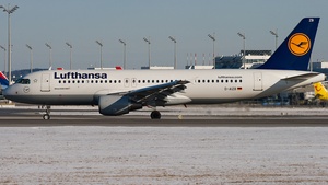 Photo of D-AIZB - Airbus A320-214 operated by Lufthansa
