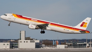 Photo of EC-HUI - Airbus A321-212 operated by Iberia