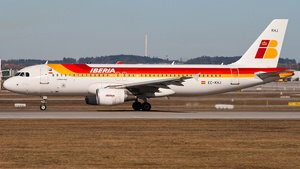 Photo of EC-KHJ - Airbus A320-214 operated by Iberia