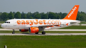 Photo of G-EZIK - Airbus A319-111 operated by easyJet