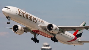 Photo of A6-EBP - Boeing 777-31H(ER) operated by Emirates