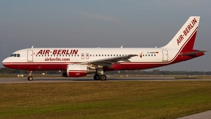 Photo of D-ABDD - Airbus A320-214 operated by Air Berlin