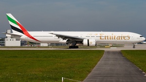 Photo of A6-EMO - Boeing 777-31H operated by Emirates