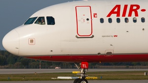 Photo of D-ALTL - Airbus A320-214 operated by Air Berlin (opb LTU International Airways)
