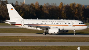 Photo of 15+01 - Airbus A319-133(CJ) operated by German Air Force