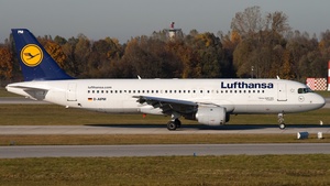 Photo of D-AIPM - Airbus A320-211 operated by Lufthansa