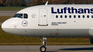 Photo of D-AIQK - Airbus A320-211 operated by Lufthansa