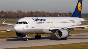 Photo of D-AIZB - Airbus A320-214 operated by Lufthansa
