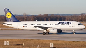 Photo of D-AIPA - Airbus A320-211 operated by Lufthansa