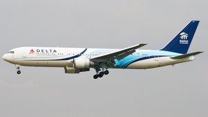 Photo of N171DZ - Boeing 767-332(ER) operated by Delta Air Lines