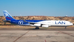 Photo of CC-CQG - Airbus A340-313 operated by LAN Airlines