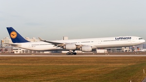 Photo of D-AIHV - Airbus A340-642 operated by Lufthansa
