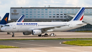Photo of F-GKXT - Airbus A320-214 operated by Air France